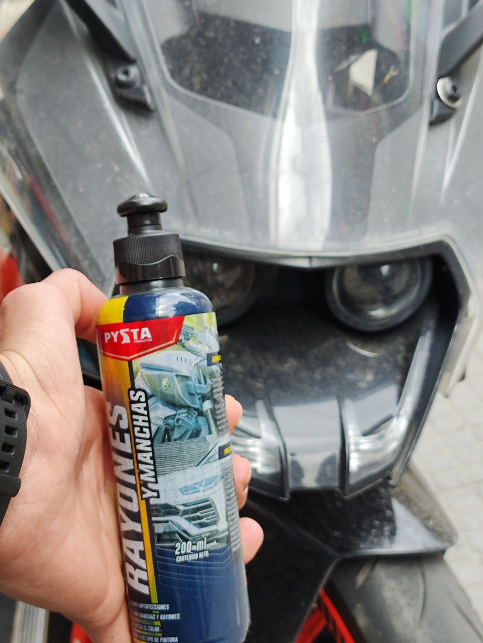 "Deja tu auto impecable 🌟🚙: El Combo Rayones + Cera Express elimina rayones y devuelve el brillo."